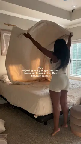 Idk who needs to hear this but stop trying to fight your battles alone. You'll only stress yourself out. Let God handle your problems.. can you ever think of a time when he let you down?   Follow me for more self love 💕 + lifestyle videos ☺️  #tapeinextensions #SelfCare #sundayreset #DIY  #wellnessjourney #diycrafts #blackgirls #blackgirlluxury #productivitytips #productivityhabits #productivelife #morningroutine  #lifestylemotivation #growthmindset #stayingmotivated #dailylifestyle #DailyRoutine #atlhairstylist  #selflove #thatgirl #morningroutines  #becomingher #lifestyleinspo #dailymotivation  #productive #blackgirlmagic #blackgirl #blackgirlsrock 
