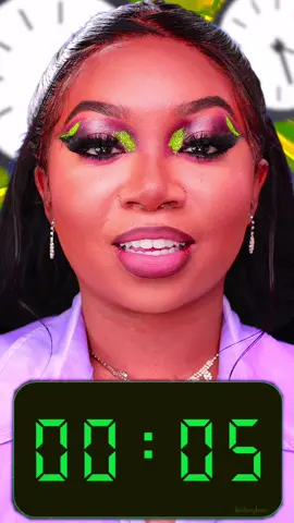 Loving the @ipsy “Icon Box” for the month of May💚  Editor/Videographer: @iamtoribofficial (Me) #giftedbyipsy #ipsy #iconbox #abh #softglam #beautystat #earthharbor #glowrecipe #jlobeauty #maccosmetics #toofaced #geleyeliner #mascara #serum #makeup #skincare #eyegel #vitaminc 