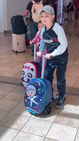 Kids luggage has just gotten so much cooler with this 2 in 1 scooter luggage from @Kiddietotes We just brought these on our Disney Trip and they were so great to get from one place to another around the airport! When my littlest got tired he just popped on the non slip base and I guided him around on the handle bars, so much better then carrying him! Not to mention it gave the kids something screen free to do while we were waiting for our transportation. Definitely recommend! #momhacks #travelhacks #familytravel #disneyhacks 