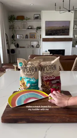 I’m all about a snack that’s both mom & toddler approved @Pipsnacks  #heirloommakesitbetter #snackboard #snacktray #toddlersnacks #toddlersnacks #toddler #toddlermeals #blw #selffeedingbaby #babyledweaning #blwtoddler #snacks #SnackTime #momlife #MomsofTikTok #mom #toddlersoftiktok #babyledweaningideas #blwoddlers #whatmytoddlereats #toddlermeals #toddlerrecipe #cookwithme #toddlerlife #toddlersoftiktok #stayathomemom #sahm #sahmlife # food #pickyeater toddler meal ideas Toddler lunch ideas Toddler snacks