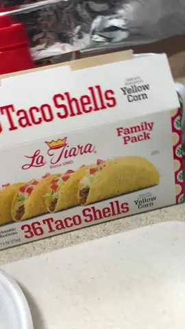 It was #whitepeopletaconight #fyp #fypage #fypシ #taconight #crunchytaco #lolz 