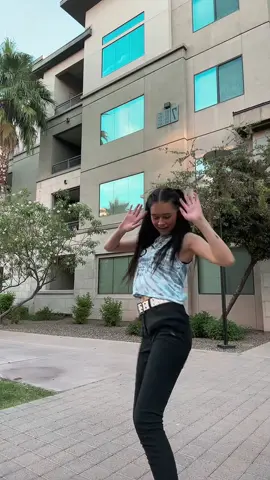 #foryoupage #fyp #im19tiktokdonttakethisdown #dance 