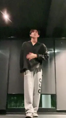 เพลงนี้อีกสักรอบล้ากัน  #HEARTchuthiwat  #789trainee  #bitemechallenge 