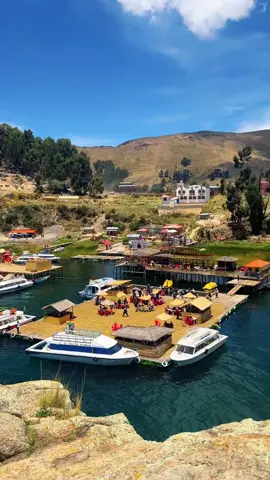 Hermoso #lagotiticacabolivia🇧🇴 #islaflotante #travellers #travellife #fyp #parati 