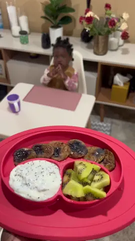 🍌🫐🥞+🥝 Yogurt w/chia+flax seeds  #babiesoftiktok #toddler #fyp #foryoupage #foodietiktok #Foodie #Foodie #food #yummy #blw #breakfast