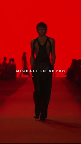 DÉCOUVREZ LE PARIS NOCTURNE X DISCOVER PARIS BY NIGHT⁠ #fashionweek #ausfashionweek  #michaellosordo #aafw #runwaywalk 