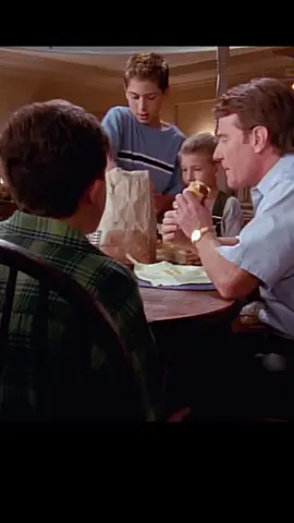 Skate lessons 🛼 #malcolminthemiddle #fyp #fypシ #funny 