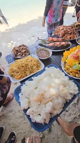 😋Sea Foods in EL NIDO PALAWAN🌴🌊 #elnidopalawanphilippines #VacationVideoIdeas #foods #filipinofood #TikTokFoodie #philippinestiktok #palawan #FoodFestOnTikTok #AsianFood #island #tiktoktravelvideos #beachday #vacationvideoideas #beachphilippines #beachchillvibes #UlamForTanghalian #philippines 