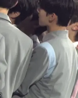 seeing them hugging makes me jealous, they look like a couple to me because they are both so cute🤧💖#ZEROBASEONE #ZB1 #GYUJIN #GYUVIN #YUJIN #FYP #fyp 