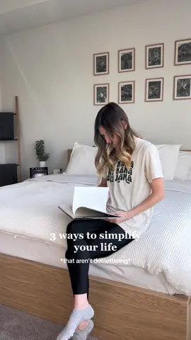 Here are 3 ways you can simplify your life *that aren’t decluttering* !! There are so many ways to slow down and simplify our routines 🤍 pt. 2 coming soon! #simpleliving #simplifyyourlife #simplifyyourday #simplehome #minimalism #slowliving 