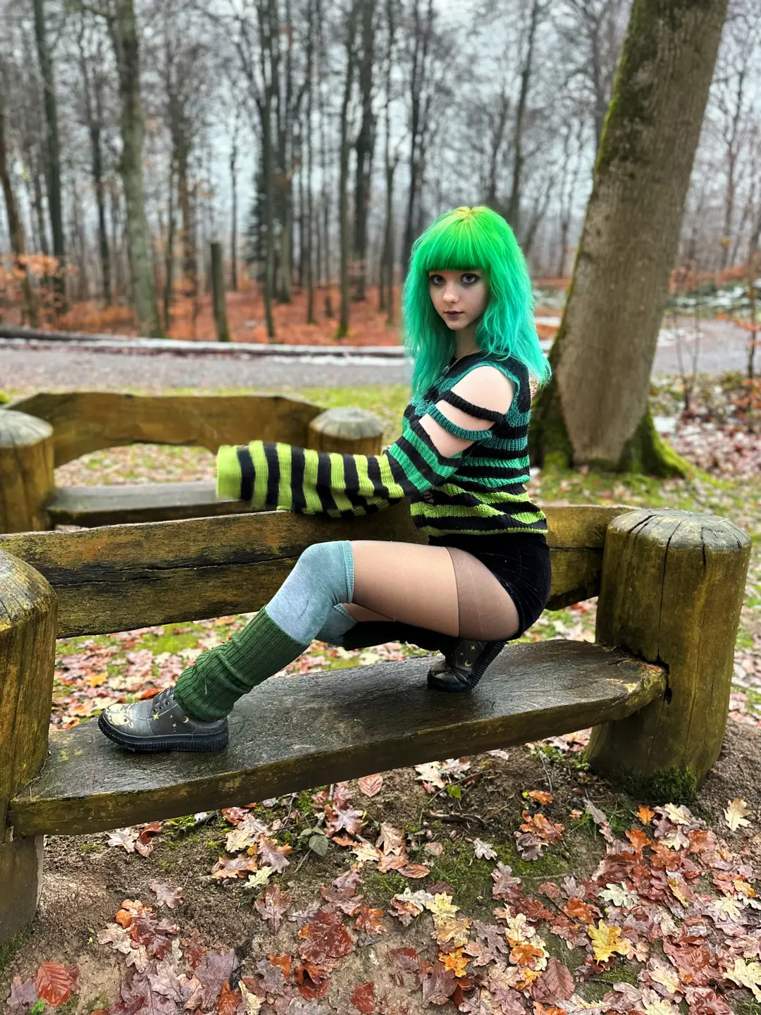 #alternativegirls #tradgoth #greenhair #alternativemädchen #nogsmenolifecosplay #kidcore #cosplay #fashion #gothmommy #fashiontiktok #styleideas #ticktocker #videotrends #dancemusic #aestheticgirl #models #animation #anime #electronicmusic #art 