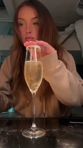 It’s currently 10:18pm, the kids and hubby are asleep and I’m craving mussels and mimosa🥂  Backup account @The Dillons 