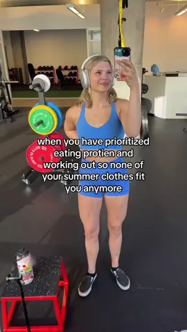 at least i have lots of gym clothes🙂  #workoutcouple #workoutroutine #gymgirlshit #bodybuilding #fitnessjourney #gymoutfitideas #gymtransformation #workoutoutfit #healthylifestyle  