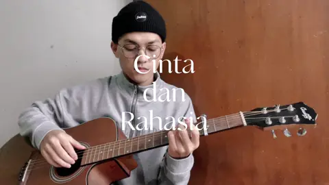 #cintadanrahasia #yurayunita #glennfredly #fingerstyle #guitar #cover #akustik #melody #music #guitarcover #fyp 