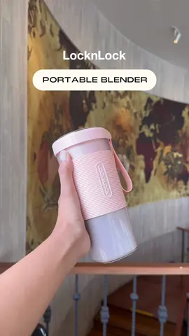 Portable Blender เครื่องปั่นแบบพกพาทั้งไซต์ ทั้งสี สุดมินิมอล มินิใจ พกไปที่ไหนก็สะดวก อร่อยได้ง่ายๆ เพียงไม่กี่นาที 😋 #Blender #fyp #locknlockthailand  #EverydayEverytimeEverymoment 