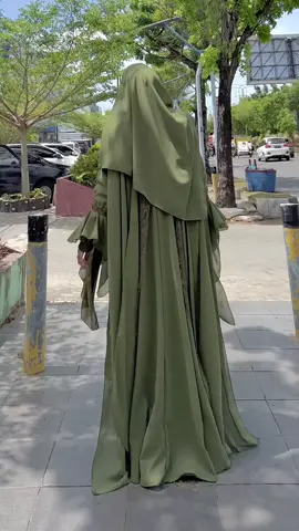 Assalamualaikum #fypシ #ianamuslimah #hijabi #muslimahfashion #muslimahbercadar #slowmotion 