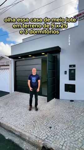 Vc moraria aqui?  Mudaria alguma coisa ? Deixe sua opinião  🔹️3 dormitórios  🔹️125 metros 🔹️Garagem coberta  🔹️Aceita financiamento  🔹️5 anos de garantia estrutural  Negociação e visitas Rodrigo César 16 99377-2559  Mariane Menezes 16 99149-4797  🙂👊🏻 #CapCut 