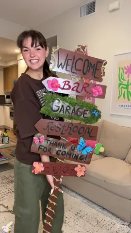 Diy the signboard for my fairy theme party🧚🏼‍♀️#DIY #signboard #fairyparty #partydecor #fairystyle #diyparty 