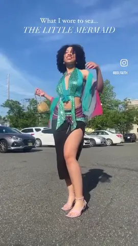 Blessing the poor unfortunate souls #thelittlemermaid & i styled this fit outta 5 scarves from the thrifty 🤭 #thrifted #blackrepresentation #hallebailey #mermaid #cosplay #thriftedoutfit #outfitinspo 