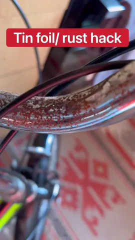 Tin foil (aluminium) hack for cleaning stainless steel ##aluminum##hack##hacksoflife##tinfoil