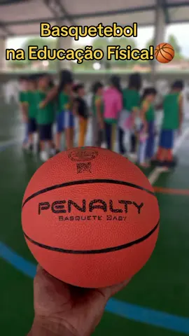 Basquetebol na Educação Física🏀! Possibilidades de atividades para aprendizado dos fundamentos básicos utilizando o lúdico, nas últimas aulas  sobre a temática foi abordado o basquetebol adaptado, utilizando recursos disponíveis para aproximá-los e praticar a empatia! 🦽🏀♥️ #educaçãofisica #ensinofundamental #ensinopublico #professorsoftiktok #criancafeliz 