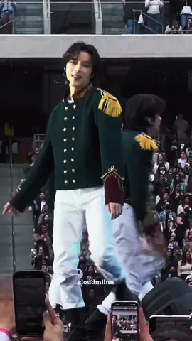uh.. monkey covering eyes emoji, thanks! 😀💗 BEOMGYU YOU ARE INSANEEEEE 😵‍💫🙏🏼 #beomgyu #txt #tomorrow_x_together #choibeomgyu #fancam #beomgyuedit #txttour #kpop 