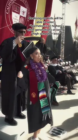 For me, my family & my future🥹❣️🎓 #siseoudo #firsgen #breakingstereotypes #soychingona #CapCut #latina #fyp 