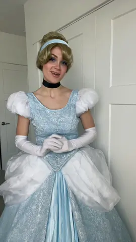 #cosplay #princessparties #cinderella #grwm #fyp 