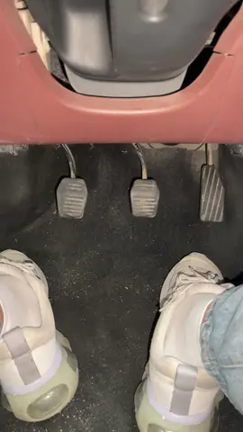 Tips for stepping on the brakes!#car