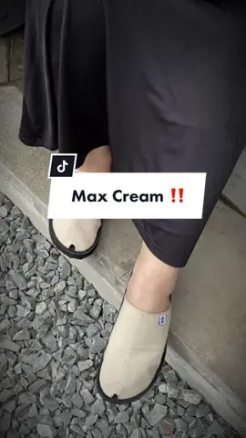 Sendal super simpleeee pake banget ‼️ #CapCut #fypシ #viralvideo #pov #sosad #khansfootwear #contentcreators #sosad #khansfootwear #contentcreators #sendalslipon #sendalantilicin 