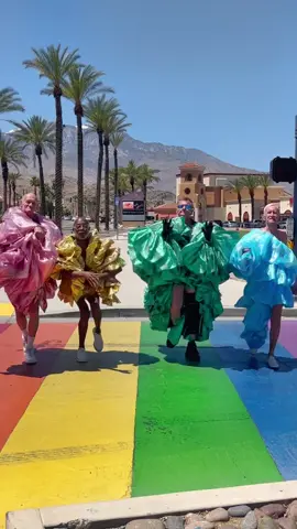 Walking into #Pride month like 🏳️‍🌈  IB: @Sosolabarbe 