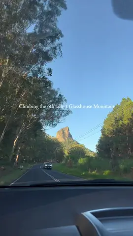 An easy, Sunday morning mountain climb😮‍💨  #GlasshouseMountains #SunshineCoast #VisitSunshineCoast #Fyp #SunshineCoastHinterland 