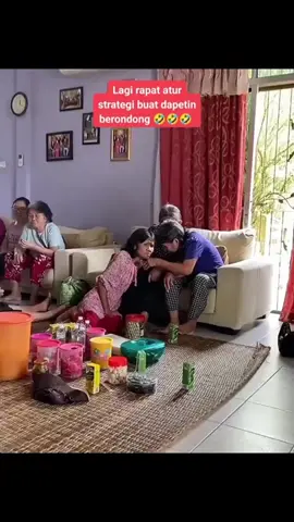 #😂 #vidiolucu #ngerumpi #lucu #lucu_ngakak #lucuabis #lucubanget #lucutiktok #ngakak #ngakakparah #fyp #fypシ #viraltiktok #masukfyp #foryou #viral
