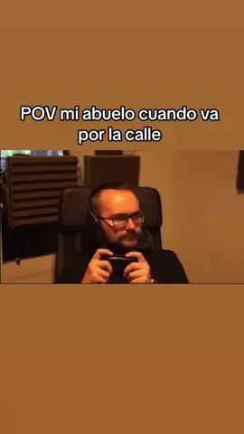 Pov mi abuelo cuando va por la calle  #elxokas #elfokasrecuerdos #elxokasmeme #kingsleague #elxokasclip #elxokasoutofcontext #humor #mood 