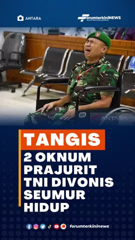 Majelis hakim di pengadilan militer 1-20 Medan, Sumatera Utara, Senin, memvonis terdakwa Seru Yalpin Tarjun dan Pratu Rian Hermawan penjara seumur hidup terlibat kasus membawa 75 Kg Sabu dan 40.000 butir ekstasi.  Selain itu, Sertu Yalpin Tarjun dan Pratu Rian Hermawan dipecat dari dinas militer TNI.  Hakim menilai kedua terdakwa melanggar Pasal 114 ayat (1) junction ayat (2) Undang-undang No. 35 Tahun 2009 tentang narkotika. Baca selengkapnya di forumterkininews.id cek link di bio. #forumterkininews #akuratmenyajikaninformasi #beritahariini #beritaterkini #tni #medan #sumaterautara 