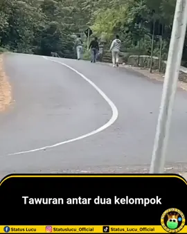 Gak bahaya tah? . . #statuslucu #statuslucu_official #meme #videolucu #story #storywa #quotes 