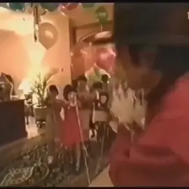 His laugh is everything🫶@𝓗𝓮𝓵𝓮𝓷𝓪💋🇦🇹  #michaeljackson #appleheadmj #michaeljacksonforever #mjhumanitarian #mjinnocent #xyzbca #xyzbca #xyzbca #MJ #michaeljacksonfan #kingofpop #foryou #Love #footage #michaeljacksokingofpop #michaeljacksonlegend 
