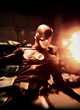 The man who saved central city #theflash #flash #savitargodofspeed #r#reverseflashz#zoomb#barryc#cwe#editv#viralf#fypd#dcb#barryallenT#TheFlashp#plsblowthisup