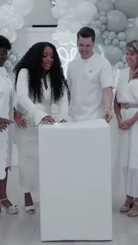 Our parents reaction to our son🥹🫶🏾🥰 this boy is loved 😭🤰🏾👶🏽 #genderreveal #reaction #boymama #babyshower #genderrevealparty #babyshowerideas #MomsofTikTok 