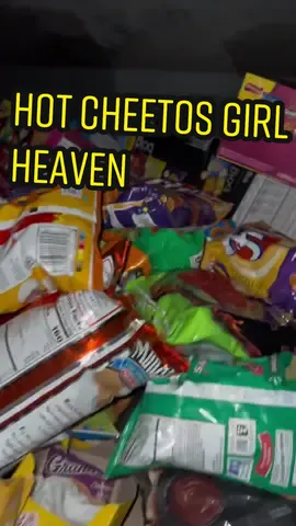 FOUND Hundreds of Chips Dumpster Diving 😱 #dumpsterdiving #dumpsterdiver #dumpsterdive #waucondabrokeboy #dumpsterdive #dumpsterfinds #food #chips #hotcheetos #hotchips #junkfood 