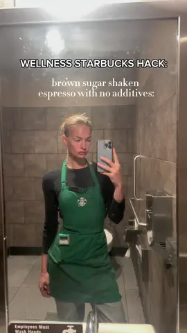 nothing wrong with treating yourself now and then but wanted to give a heathier option :) #starbuckshack #healthandwellness #healthyliving #baristahack  credit to @Sarah for coming up with this;)