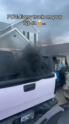 Honestly so sad to see this happening to trucks and for what everyone worked so hard for. Prayers for all of them amd everyone ❤️ #trucks #squattedtrucks #carolinatrucks #chevy #carolinasquat #fire 