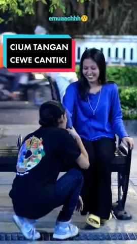 modus cium tangan cewe cantik, jomblo auto baper🥵 #fypシ #xyzbca #prank #foryoupage 