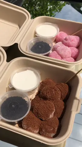 addict bgt kalo udah beli 1 pasti repeat order lagi 🫣 #hobbymakan #jajantime #coklataesthetic #cuantiktok #rekomendasikue #makananaesthetic #kreasidaricoklat #seharianjajan #idejualandessert #capcutedits #coklatsusu #mochibites #mochii 