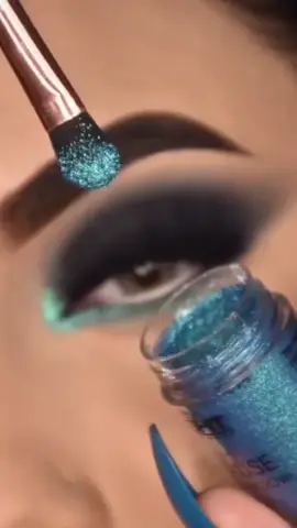 blue+black smokey shades 😍