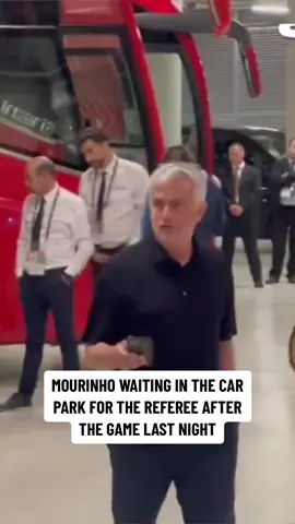 Mourinho was FUMING 🤬 (via tw/tvdellosport) #mourinho #josemourinho #roma #asroma #europaleague #sevilla #football #Soccer #fyp #foryou 