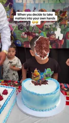 Never let them know your next move🤣🫣 🎵:Stuck - @Thirty Seconds to Mars🎶 #birthdaycake #faceplant #cakeface #neverletthemknowyournextmove 