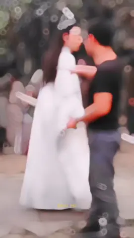 The best sih klo dah liat behind nya TU ini, apalagi pas scene nya lanzhan, terbaik👏 nggk pake peran pengganti semua dia lakuin sendiri😍💚 #wangyibo王一博 #lanzhan #lanwangji #hanguangjun #theuntamed陈情令 #behindthescenes #fypシ 