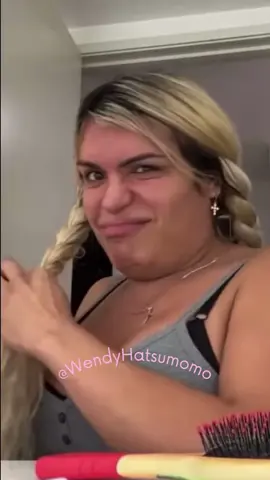 ORIGEN DEL MEME: Cara de Wendy | Mejores Momentos de #LasPerdidas Canal: WENDY GUEVARA EN ESCANDALO — “Hola aqui en Tapachula Chiapas”, 26 de febrero de 2022. #wendyhatsumomo #wendyguevara #paolitasuarez #humor @Soy  Wendy  Guevara @Paola Patitas 