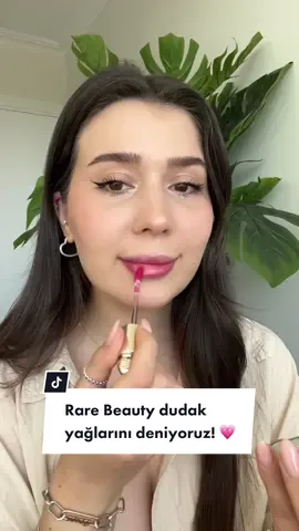 BUNLAR NEEEE? 🫠 viral olmayı %26267228 hak eden ürünler. Hem dudak yağı hem tint 🫵🏼 Selena’m yine şaşırtmadı. 💗 @sephoraturkiye @Rare Beauty @Selena Gomez #rarebeauty #rarebeautylipoil #öneri #ürüninceleme 